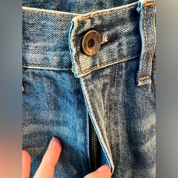 RAG & BONE MARILYN CROP ZEEBURG 25
SELVAGE JEANS - Picture 5 of 16